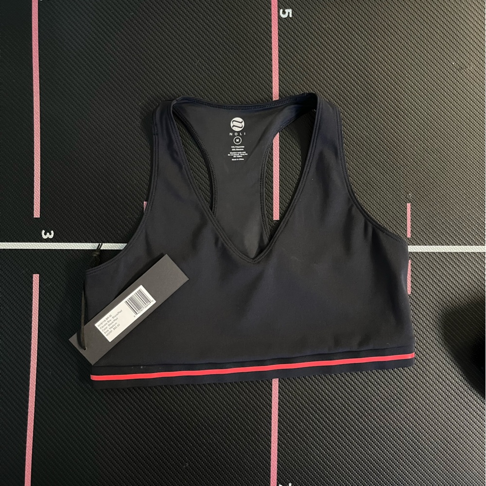 Noli yoga elevate bra in black and red